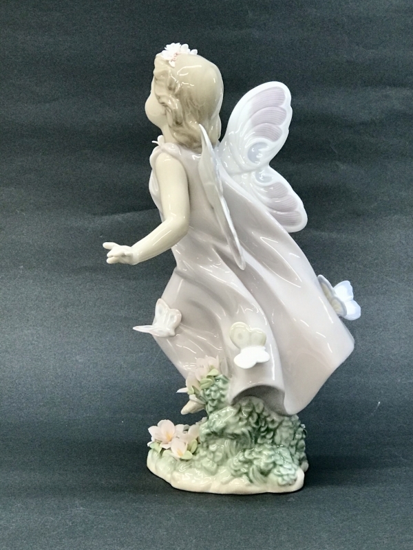 蝶の妖精 リヤドロ | リヤドロ公式オンライン フィギュリン Butterfly