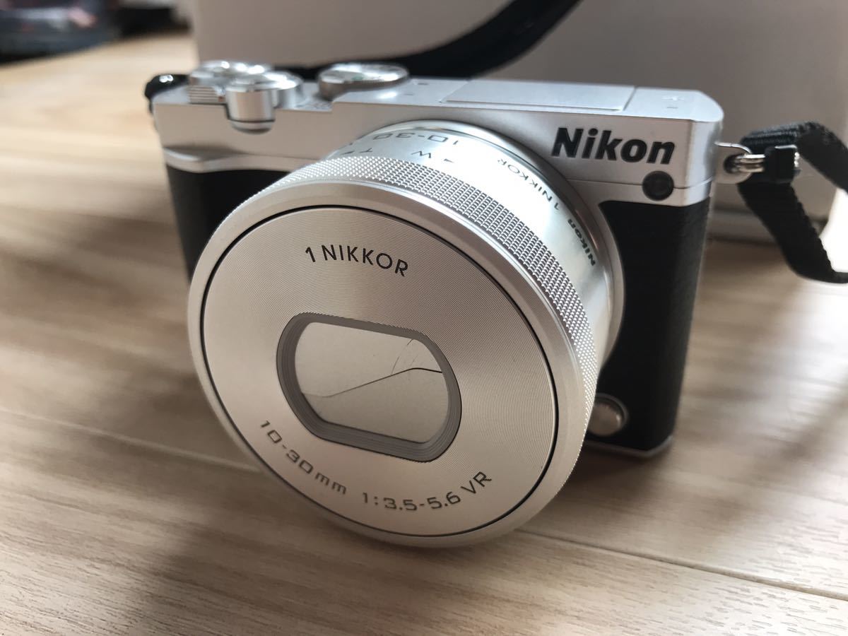 Nikon 1 J5 ダブルズームキット 中古美品 定価4～5万 Double Zoom Kit