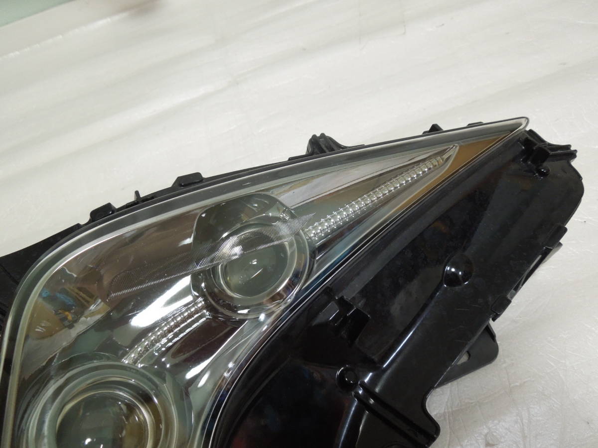 レクサス LX570 純正 右 フォグランプ LED KOITO 60-234 LX570