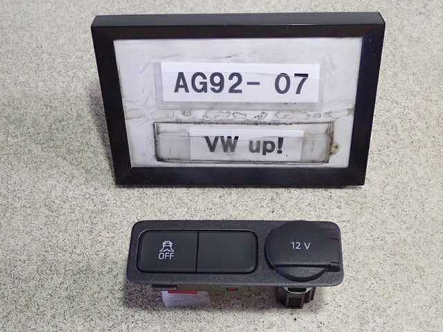 平成25年 フォルクスワーゲン Vw Up chy 前期 純正 シティエマージェンシーブレーキスイッチ フォルクスワーゲン用 売買されたオークション情報 Yahooの商品情報をアーカイブ公開 オークファン Aucfan Com