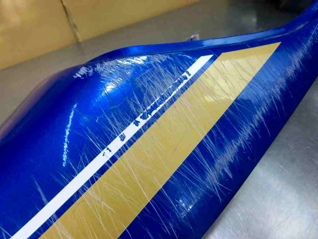 ゼファー400 FRP製ゼファー400テール⁄シートカウル欠け無⁄補修に