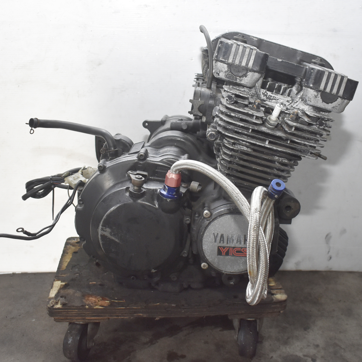 XJ400 ヤマハ XJ400D 部品取り Z8B16 エンジン クランキングOK ベース