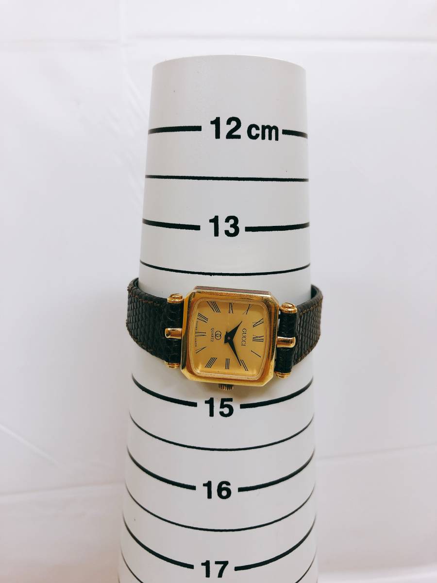 ☆GUCCI/グッチ レディース腕時計☆ レザーベルト ゴールド文字盤