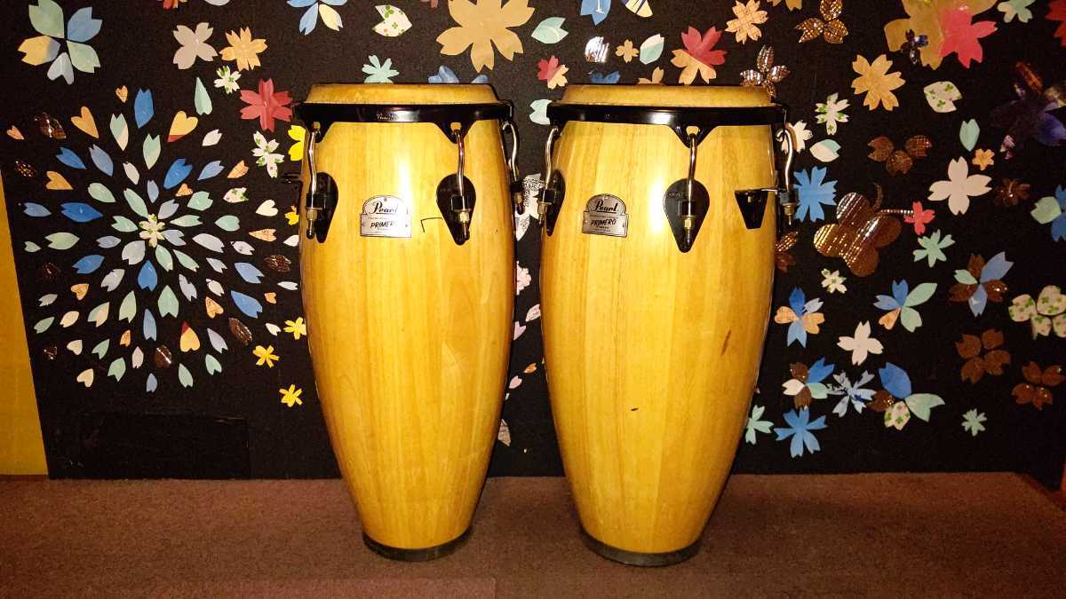 パール コンガ Pearl 2個セット 手渡し限定 ボンゴ 太鼓 民族打楽器 スタンド付き 打楽器 売買されたオークション情報 Yahooの商品情報をアーカイブ公開 オークファン Aucfan Com