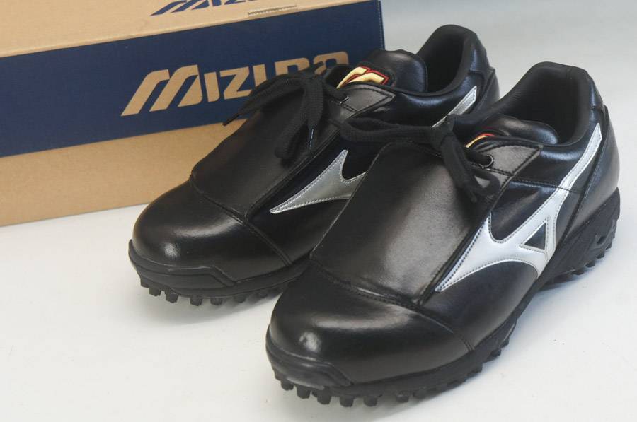 品質保証，送料無料 MIZUNO ミズノ 野球 審判用シューズ 23.5cm ブラック 硬式用 770f26(審判用品)｜売買されたオークション情報、yahooの商品情報をアーカイブ公開 - オークファン 審判用品