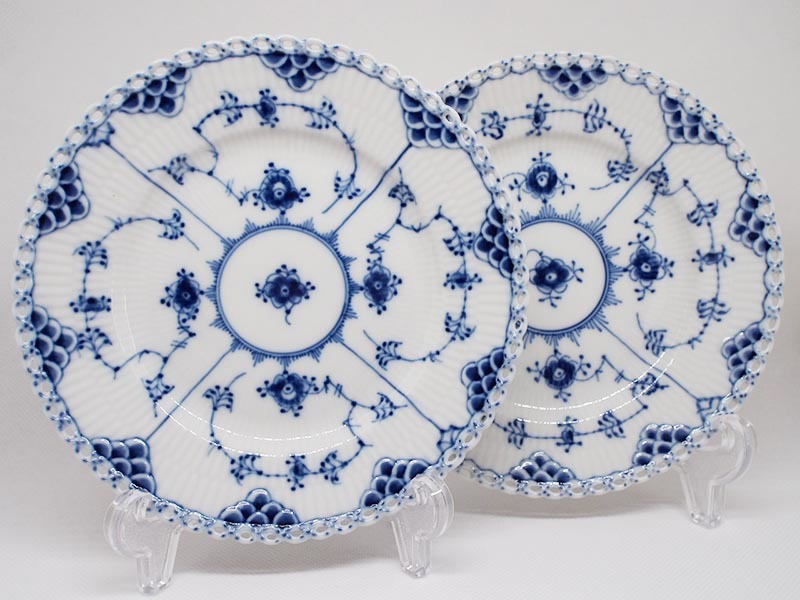 ロイヤルコペンハーゲン ブルーフルーテッド フルレース プレート 17.5cm 2枚セット 1087 ROYAL COPENHAGEN デンマーク製 中皿 ペア #2(ロイヤルコペンハーゲン)｜売買されたオークション情報、yahoo ロイヤルコペンハーゲン