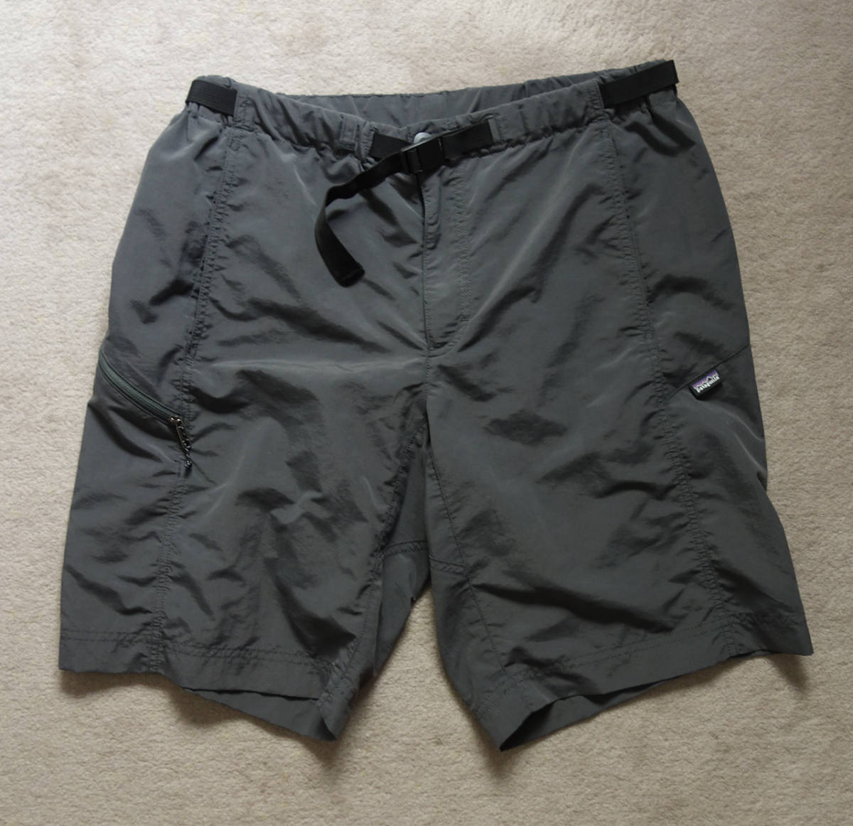 安い，得価 Patagonia ナイロンショーツ/サイズM/グレー/パタゴニア ショートパンツ/(ショート、ハーフ)｜売買されたオークション情報、yahooの商品情報をアーカイブ公開 - オークファン 男性用