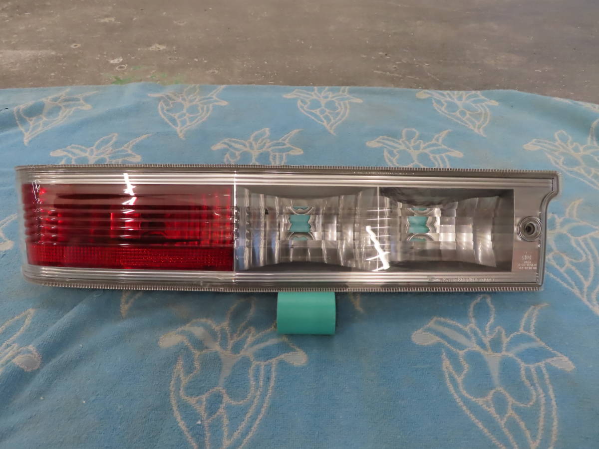 テールランプ アトレーワゴン S321G KOITO テールライト 左 220-51897 