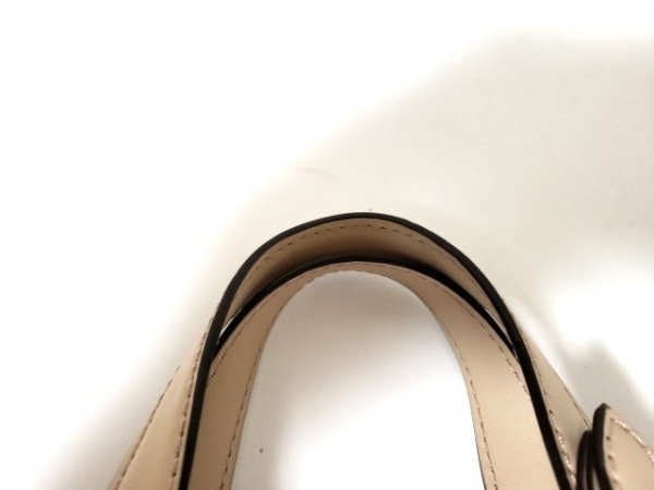 REO - Speedwagon REOスピードワゴン 1971-1977』が Years Early REOスピードワゴンのボックスセット『The &frasl; Loving On ジャパニーズ・シングル・コレクション ─グレイ デビュー50周年を記念して、REOスピードワゴンの世界初DVD化14曲を含む (1972) REOスピードワゴン商品一覧｜ディスクユニオン