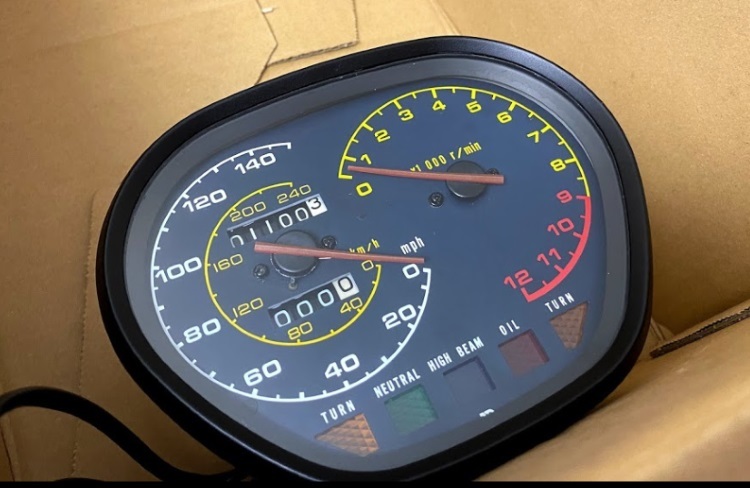 確認用です♪ 中古】GSX1100S スズキ刀 カタナ 逆車マイル 純正 フルスケール