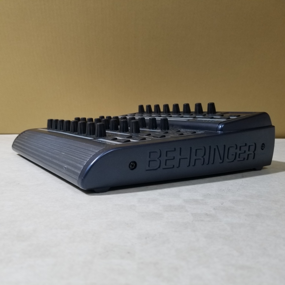 BCR2000 Behringer Controller | MIDI Rotary - To B-Control MIDI