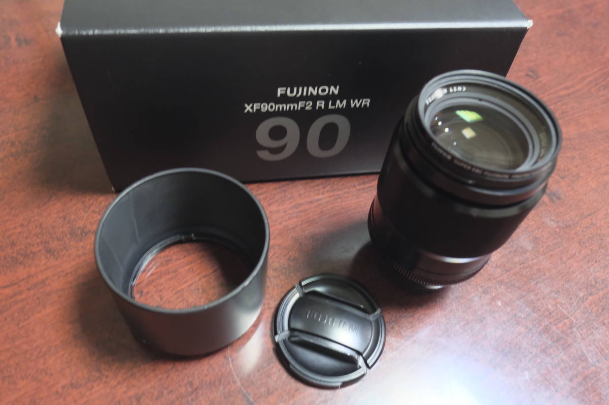 中古良品】FUJIFILM フジフイルム XF90mm F2 R + 純正保護フィルター R