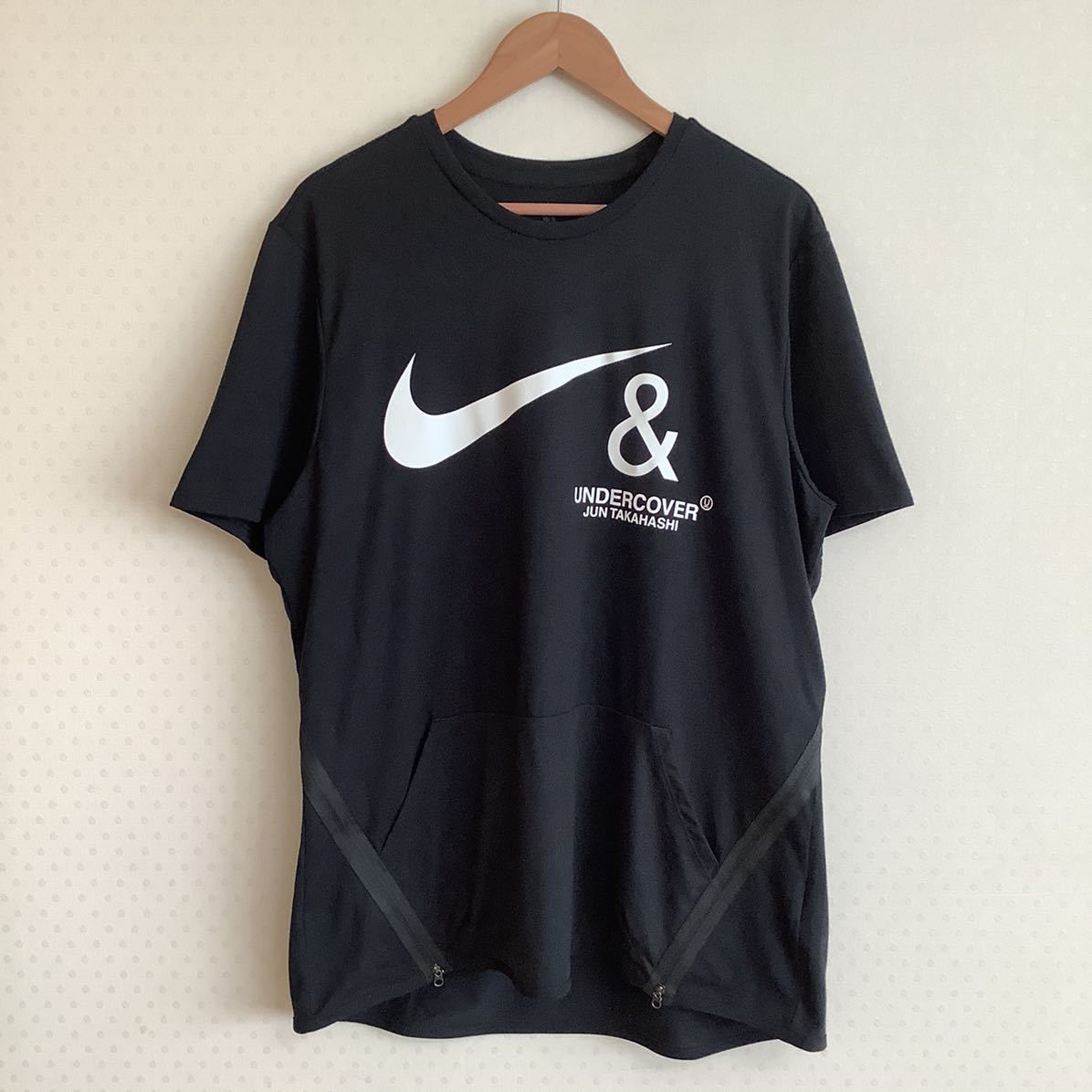 UNDERCOVER × Nike アンダーカバーコラボ　Tシャツ 黒 NIKE ナイキ UNDERCOVER アンダーカバー CD7526-010 × POCKET TEE