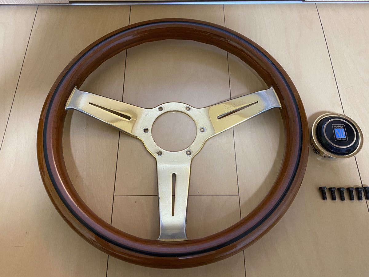 ナルディ NARDI クラシック ウッドステアリング 車用ステアリング