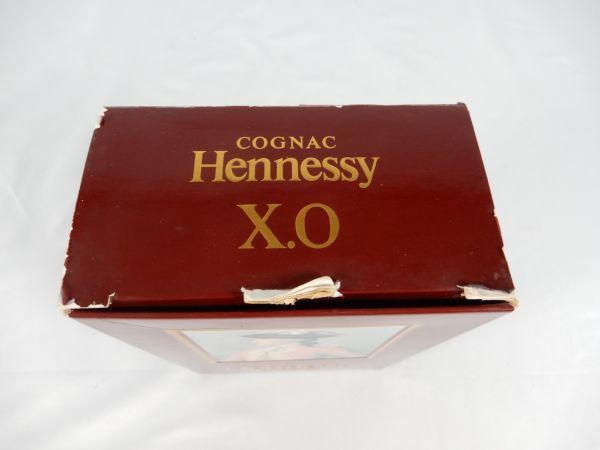 新品，新作 Hennessy ヘネシー XO クリアボトル 700ml 40％ 箱付き お酒