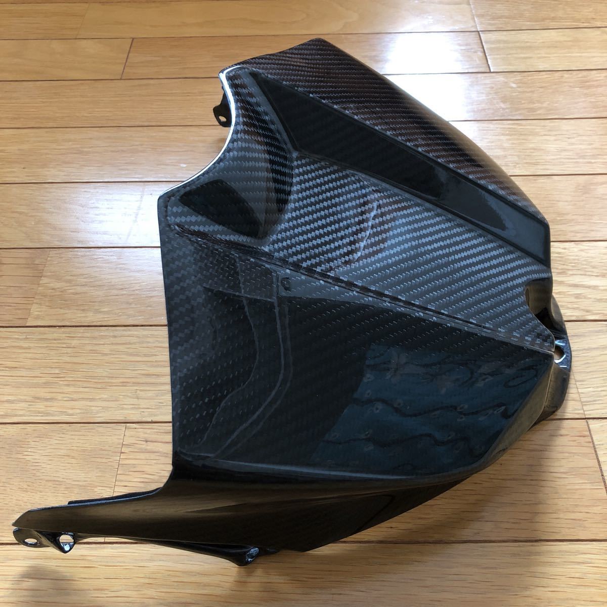YZF-R1 ラジエーターリザーバータンクカバー 綾織カーボン 商品の状態
