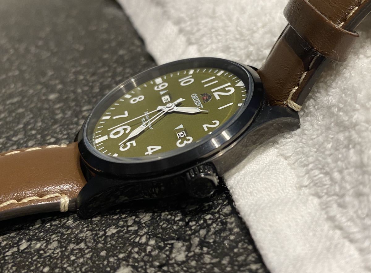 ORIENT オリエント UG1V-D0-B クォーツ メンズ腕時計 不動品 ジャンク 
