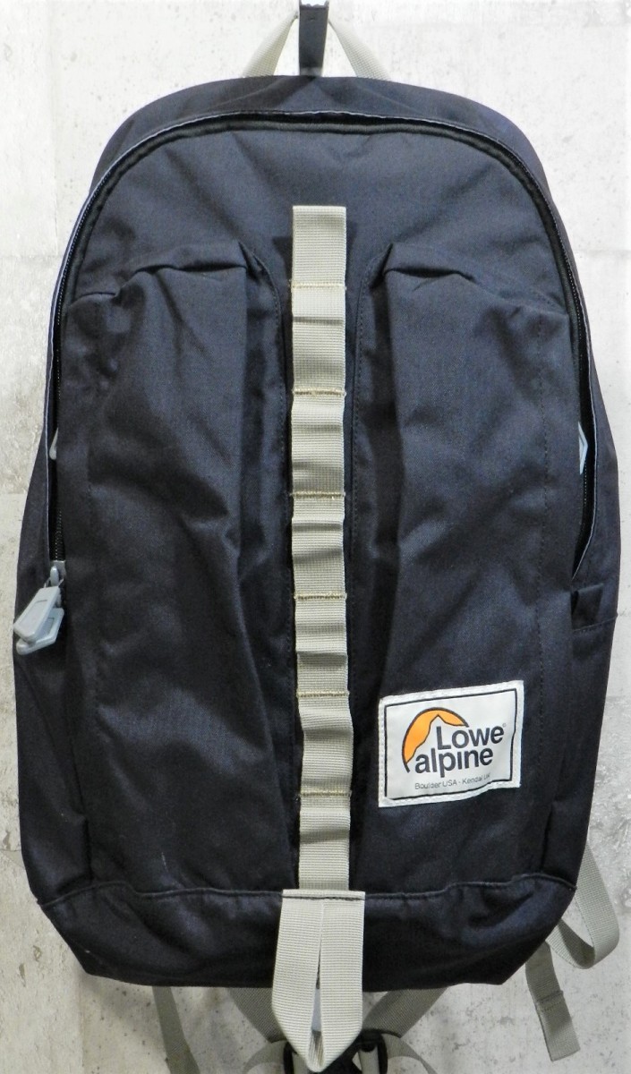 【定番人気，新作】 Lowe alpine アラパホ DAY20 バックパック 黒 20L リュック デイパック ブラック ロウアルパイン(デイパック)｜売買されたオークション情報、yahooの商品情報をアーカイブ公開 - オークファン デイパック