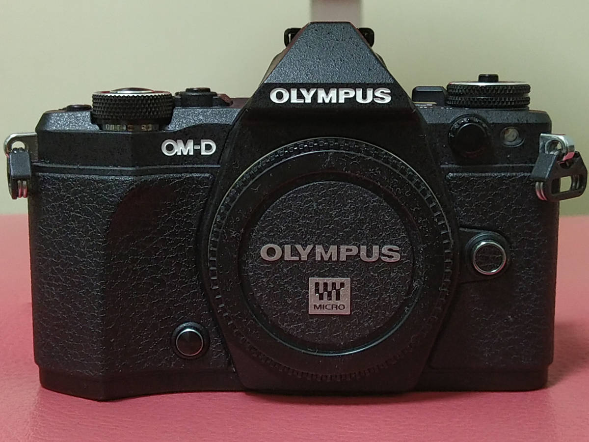 E-M5 OM-D Mark OLYMPUS III II ボディ 中古1年保証美品OLYMPUS
