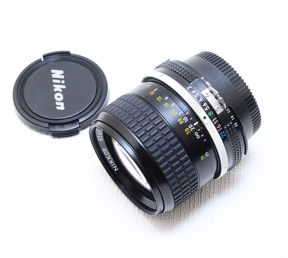 85mm Nikon Ai NIKKOR Ai-s Nikkor : f2 F2 NIKON 公式 ☆超美品 カビ、