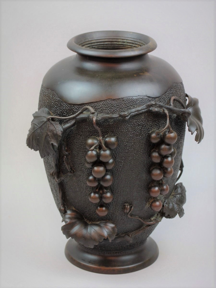 古銅 赤堀信平造 鋳銅葡萄高彫花瓶 極上品 希少良品 古玩 古道具 花瓶