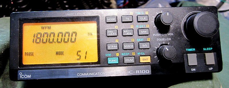 ICOM 広帯域受信機 IC- R100 受信範囲0.5～1800MHzのAM/NFM/WFM