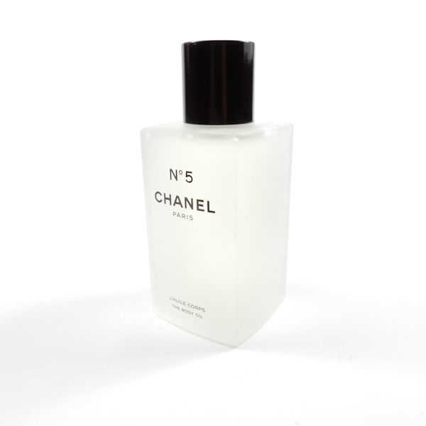 【美品】CHANEL シャネル No5 ボディオイル 1点 200ml 残量多 MB34U1 シャネル ボディ オイル N゜5 試してみたN°5 シャネルno5ボディオイルの通販