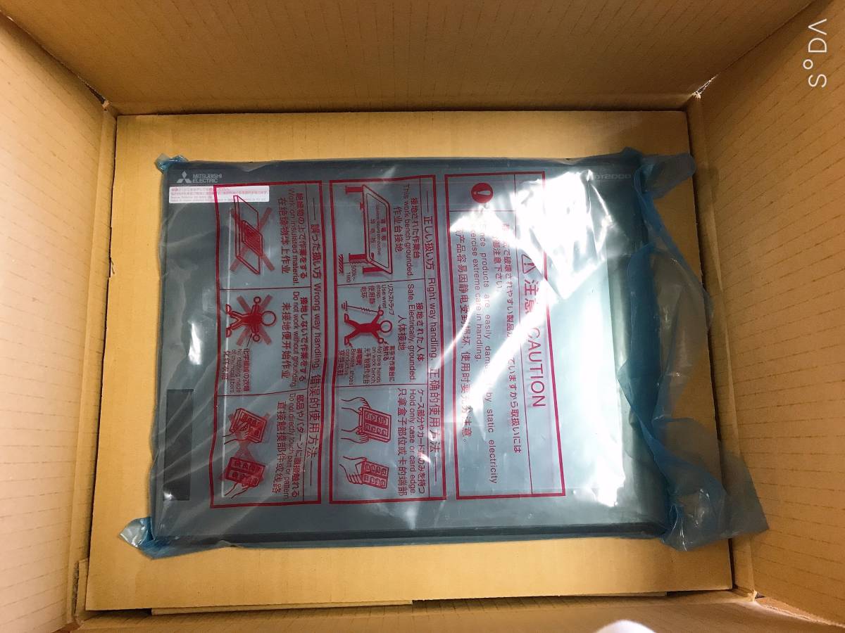 GT2512-STBA 12.1型 美品 三菱電機 GOT GOT2000 タッチパネル 表示器