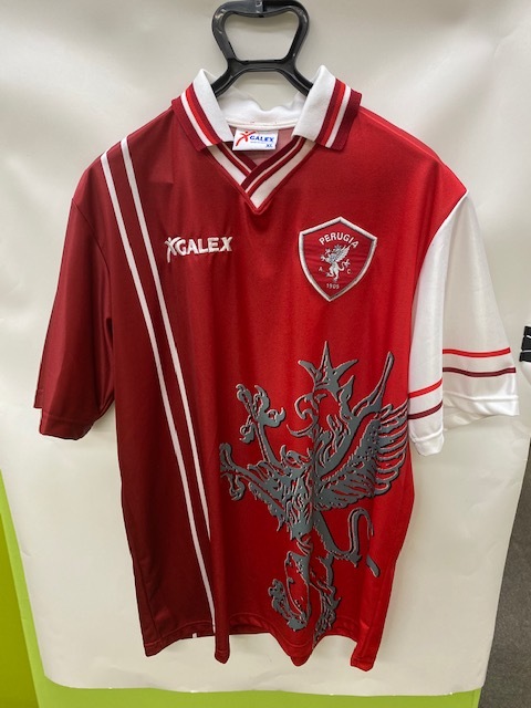 HOT，定番人気 ⑨ ペルージャ/イタリア 中田英寿/NAKATA 直筆サイン入り 半袖サッカーユニフォーム 7番 サイズXL 現状品(実使用、サイン入りウエア)｜売買されたオークション情報、yahooの商品情報をアーカイ 実使用、サイン入りウエア