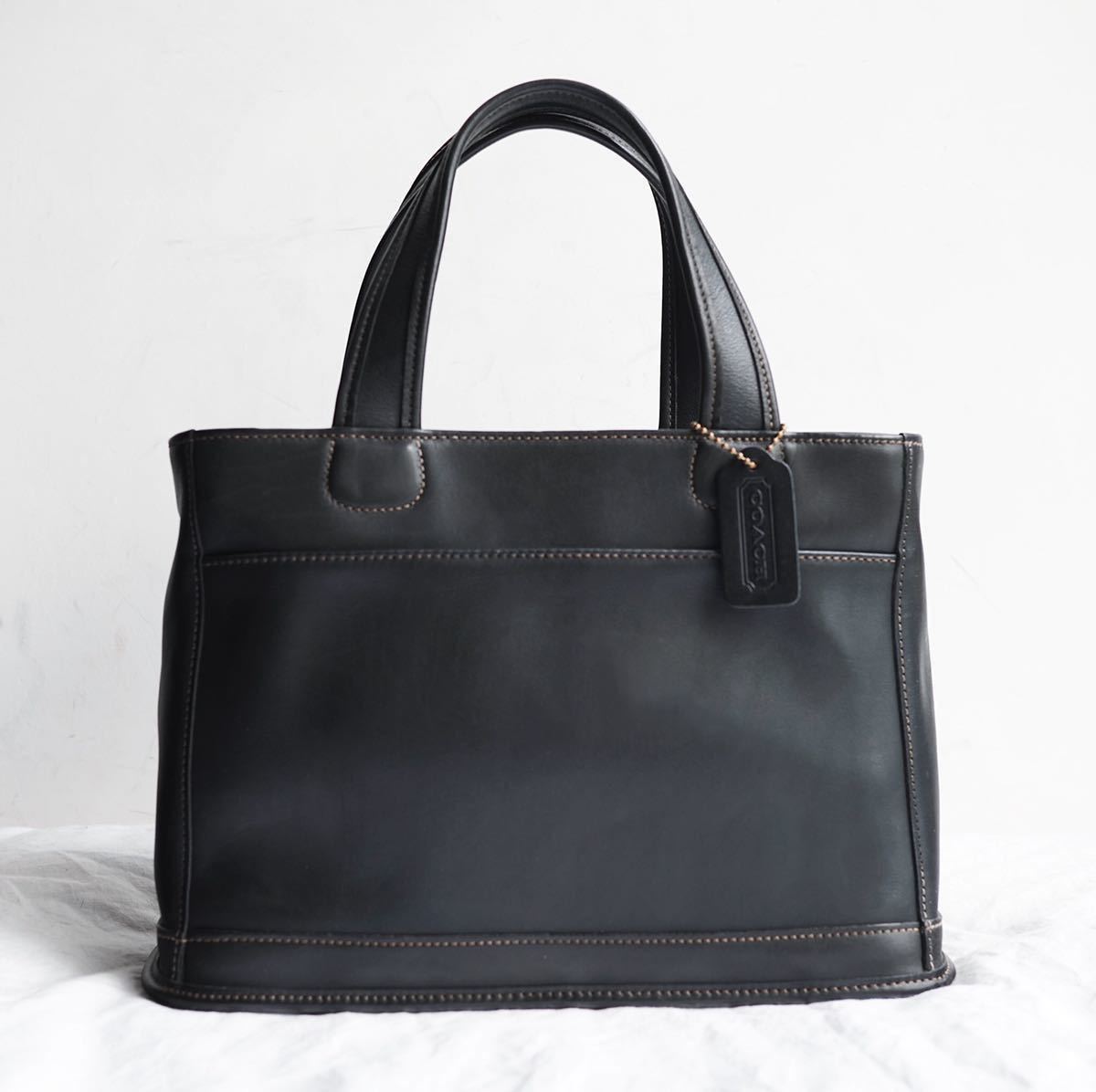 正規品 超美品 オールドCOACH(コーチ) 稀少サイズ A4収納できます 男女 