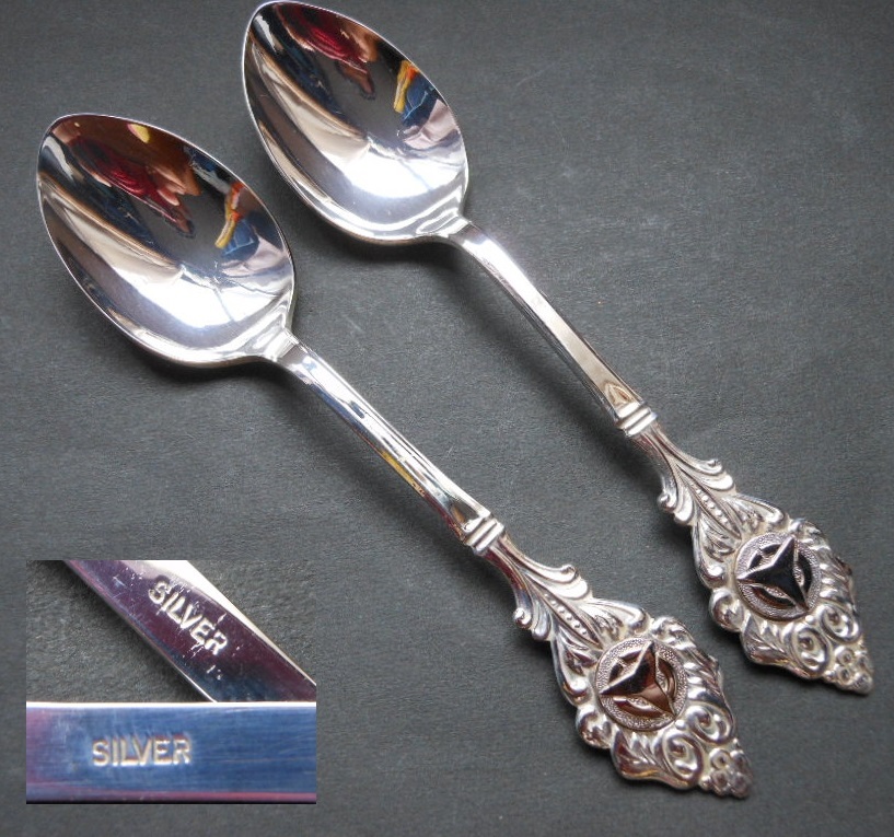 未使用極美品☆純銀無垢☆ＳＩＬＶＥＲコーヒースプーン２本 セット /桐箱入 純銀 コーヒースプーン ティー 純銀スプーン 名入れYAMACO 最上級の素材を惜しみなく使用した重厚感溢れる