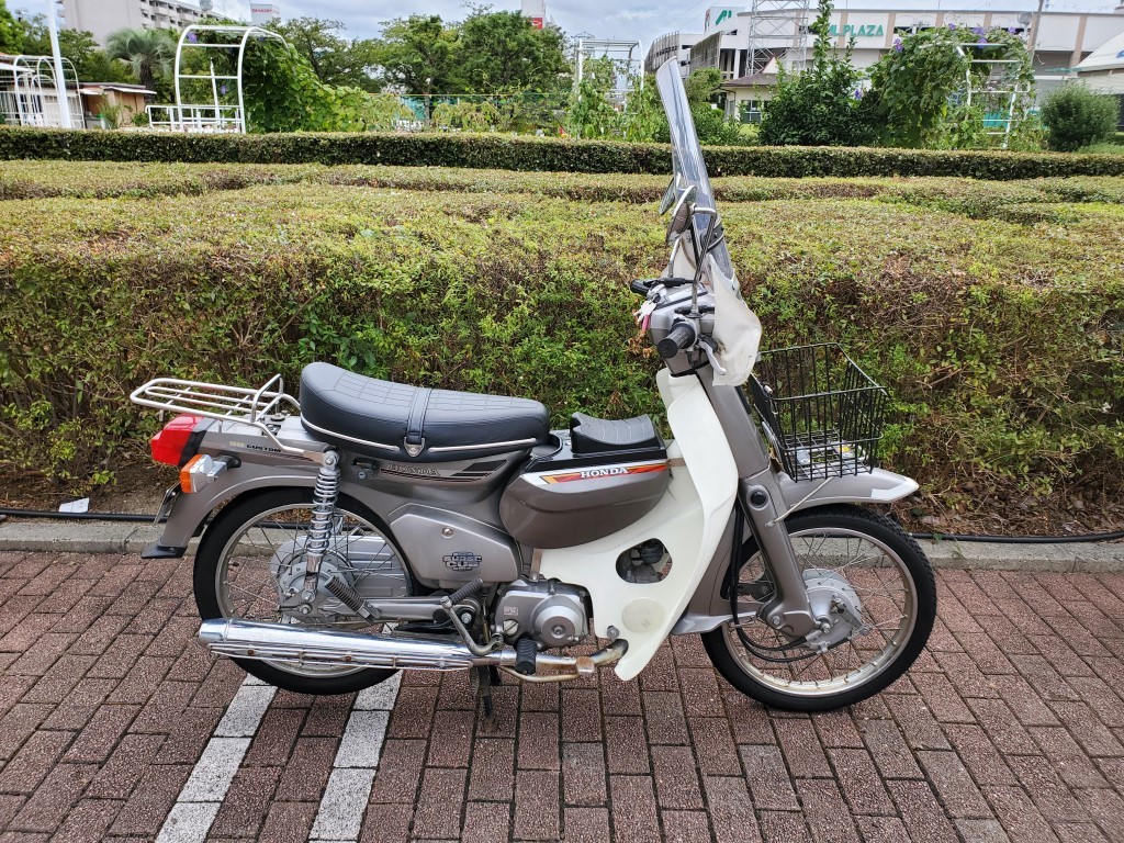 【限定セール，人気】 スーパーカブ90 カスタム HA02 シルバー 自賠責令和4年10月(51cc-125cc)｜売買されたオークション情報、yahooの商品情報をアーカイブ公開 - オークファン 51cc-125cc