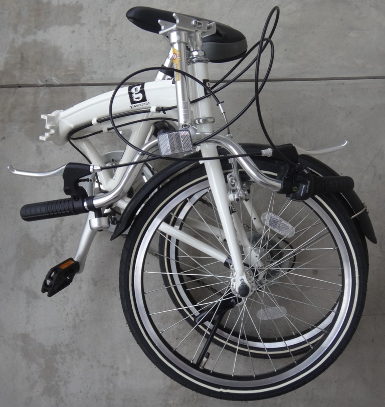 軽量折り畳み自転車！アサヒサイクル Glamorous／グラマラス 約11,8ｋｇの軽量折りたたみ自転車が入荷！通勤・通学を快適に！保管 | オートライト 軽量アルミ 折りたたみ自転車アサヒサイクルグラマラス20インチ11.8kg ASAHI -P Cross ライト+ホーン かろやか仕込み』5月26日から数量限定発売 CYCLE（アサヒサイクル）GO!GO!DUCK CLASSY サイクルベースあさひ店 光る！鳴る