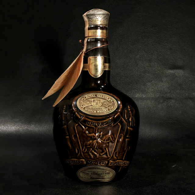 ロイヤルサルート 12年】スコッチウイスキー 700ml 40度 古酒 未開栓 