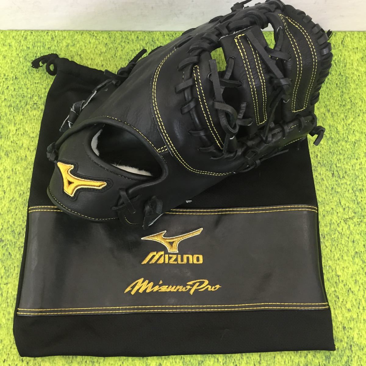 グラブ グローブ 内野手用 クラシック Mizuno 2024モデルミズノプロ 硬式 Classic MIZUNO Pro｜ゴルフ｜ミズノ公式オンライン ミズノプロ 投手用 | ミズノ 右 硬式用ミズノ直営限定／ミズノプロ復刻版高津臣吾モデル／サイズ