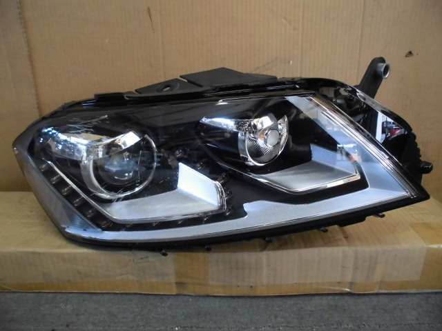 VW パサート ヴァリアント DBA-3CCAX 右ヘッドライト Passat Right
