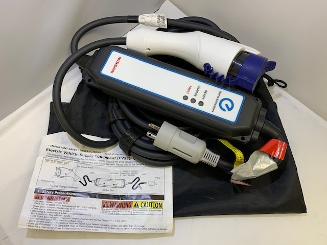 USED 純正 日産リーフ 充電コード Zero Emission 29690 3NK5E 約7.5m