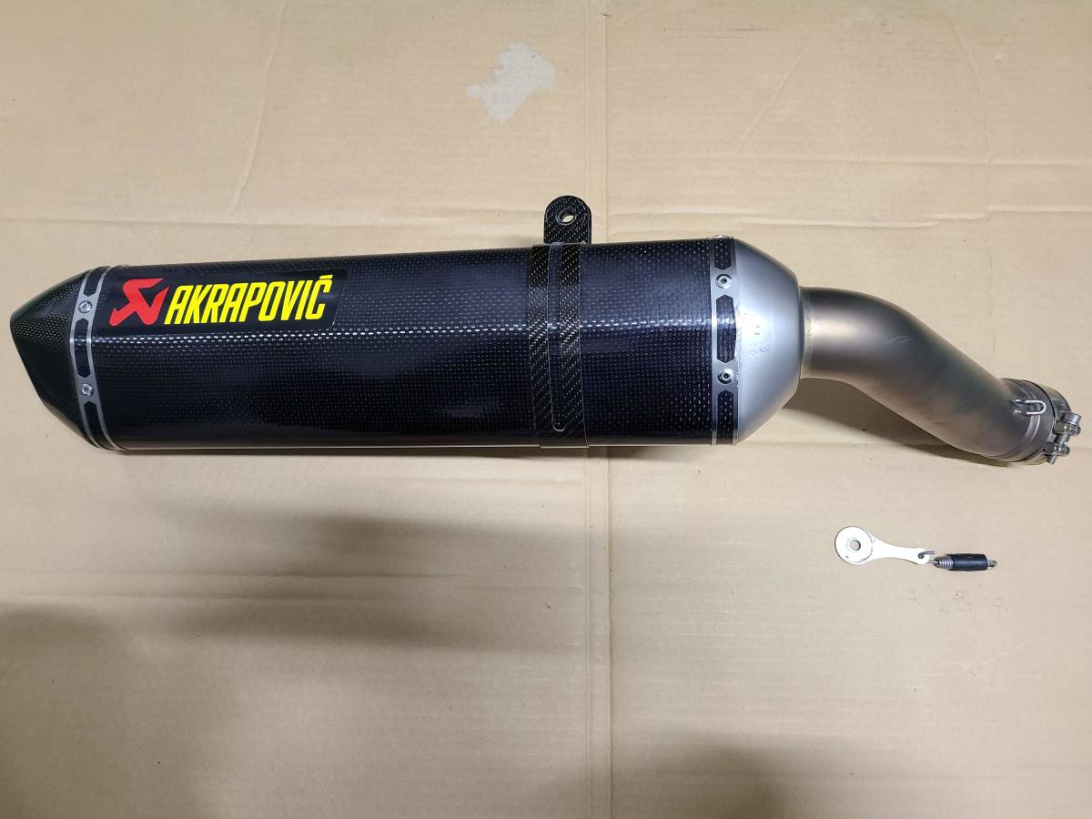FZ1 FAZER フェザー マフラー　サイレンサー　スリップオン　アクラポビッチ　ＡＫＲＡＰＯＶＩＣ