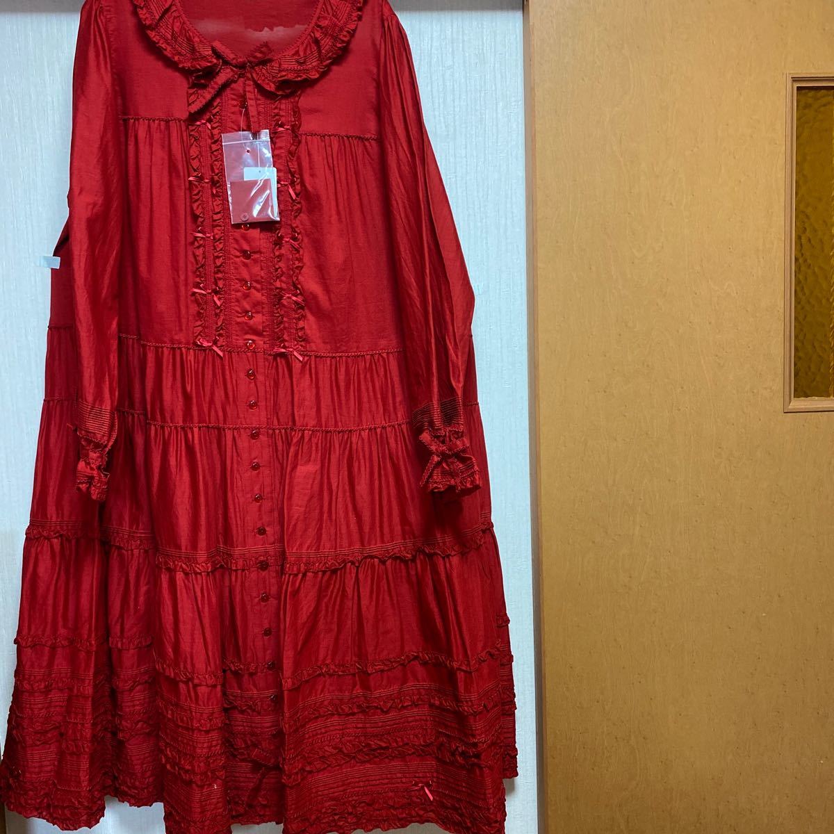 ピンクハウス無地ローン長袖ワンピース赤 ワンピース ロング 売買されたオークション情報 Yahooの商品情報をアーカイブ公開 オークファン Aucfan Com