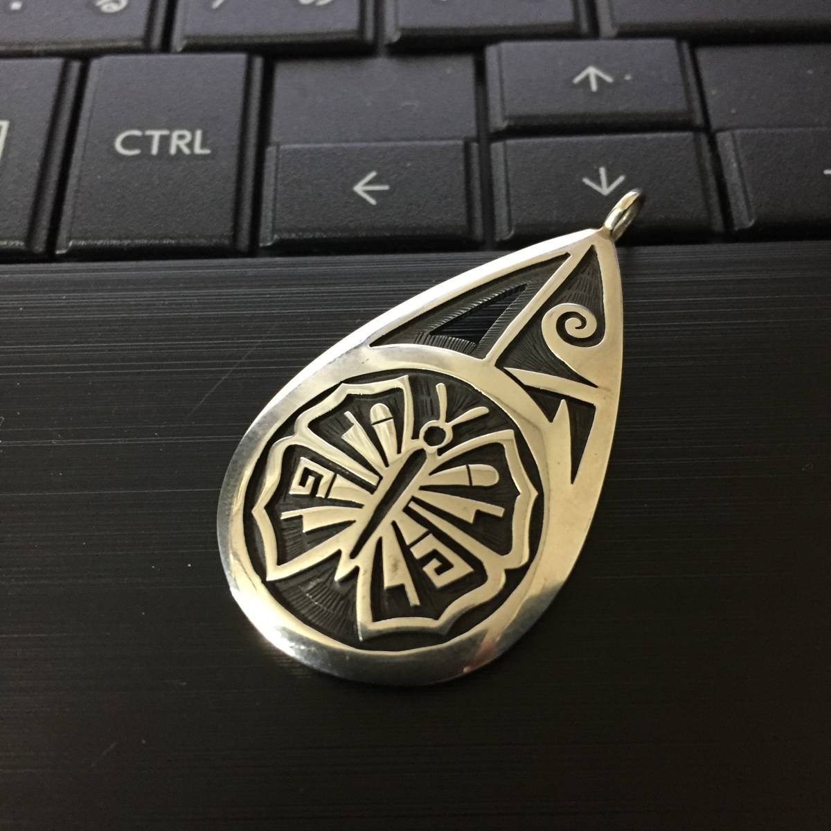 Lucion Koinva インディアンジュエリー 作 ホピ族 Koinva⁄ルシオン 