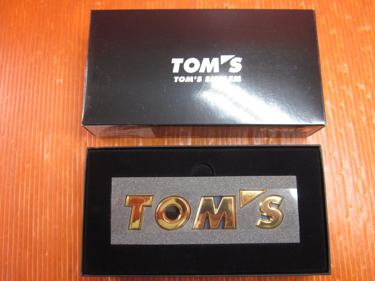  T TOM&acute;S トムスエンブレム 旧ロゴ ゴールドメッキ 08233-TS002 品(エンブレム)｜売買されたオークション情報、yahooの商品情報をアーカイブ公開 - オークファン その他