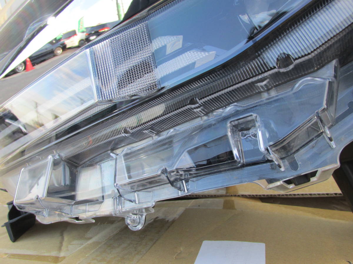 アルファード 30系 ヘッドライト LED 後期 右 3眼 トヨタ TOYOTA 綺麗