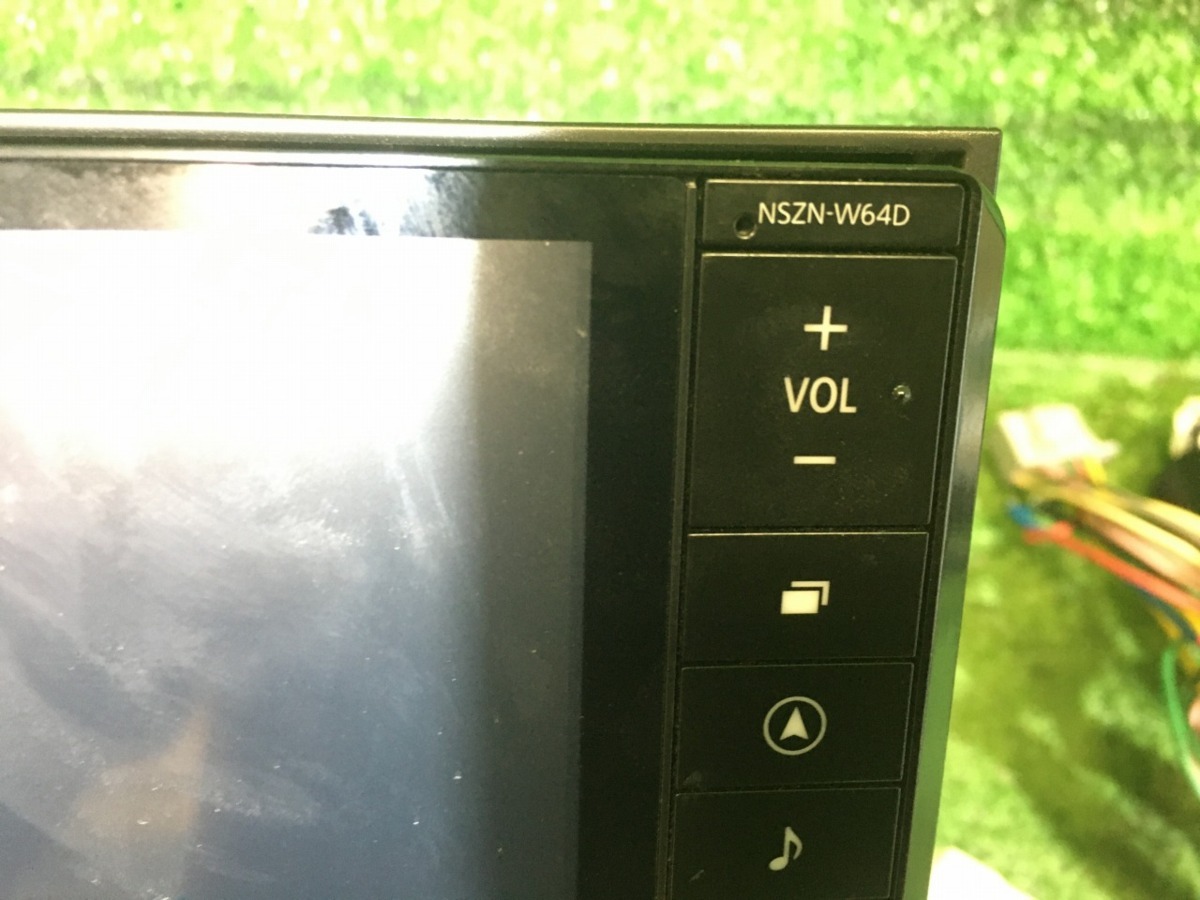メモリーナビ NSZN-W64D ダイハツ 純正 カーナビ 送料込み