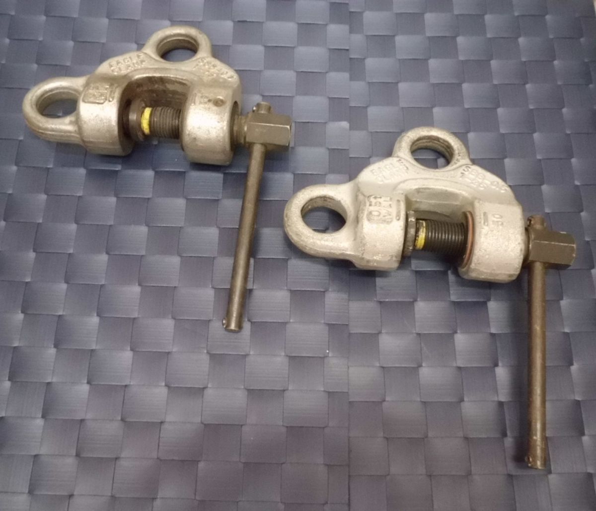 イーグルクランプ　1-25　SBB-0.5　2個セット　中古品　0.5t　EAGLE CLAMP　吊り具