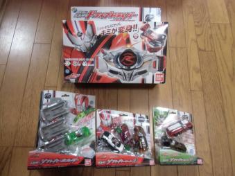 人気定番，限定SALE 仮面ライダードライブ ＤXドライブドライバー&シフトブレス+ＤXシフトカーホルダー＋シフトカーセット 01 04(仮面ライダー)｜売買されたオークション情報、yahooの商品情報をアーカイブ公 仮面ライダー