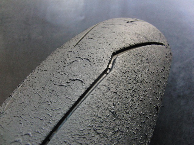単品中古タイヤ!ピレリ◎スーパーコルサ V3. 140/70ZR17. す957:20113