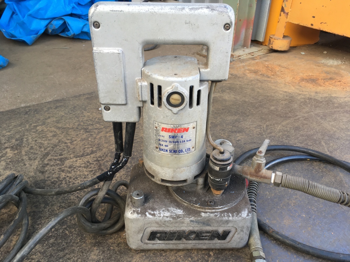 RIKEN | 理研 小型電動油圧ポンプ SMP-3 AC100v 単動シリンダ用 理研機器 可搬式小型ポンプ 理研機器(RIKEN) 可 電動油圧ポンプ 可搬式 SMP-3B 油圧ポンプ 理研機器株式会社