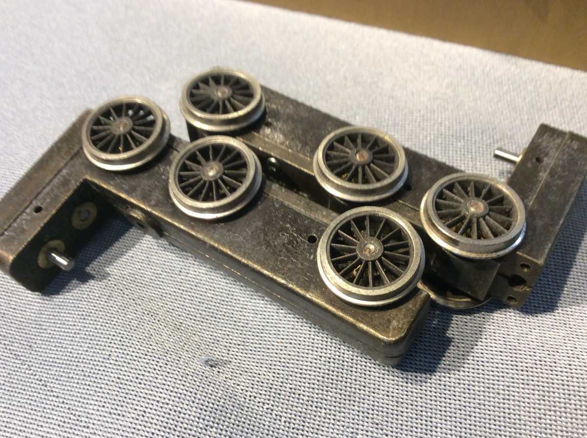 ひかり模型旧型電気機関車用台車セットとサンゴ模型動力セット_3