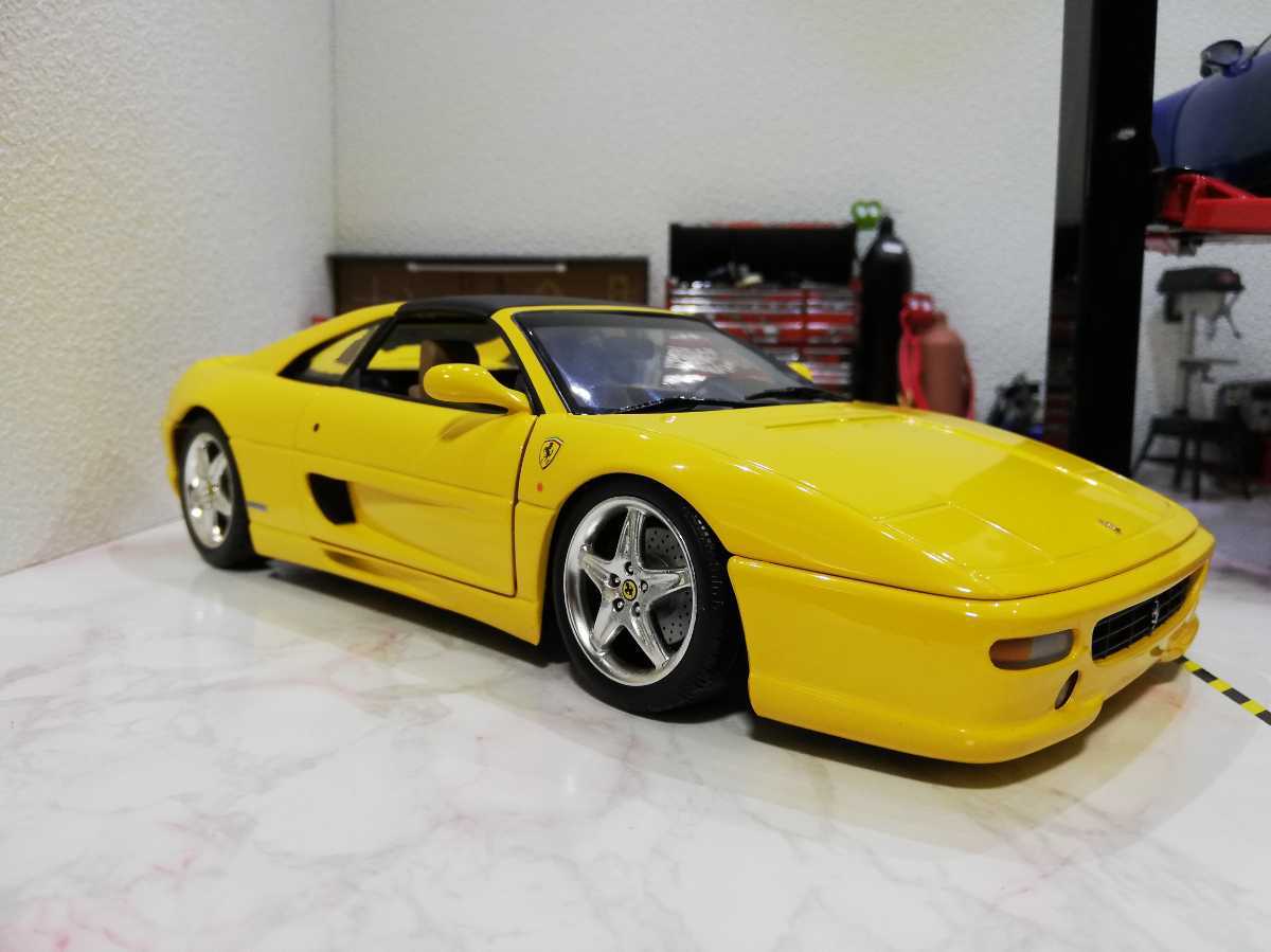 UTモデルス フェラーリF355 GTS (イエロー)1/18 ミニカー 乗用車
