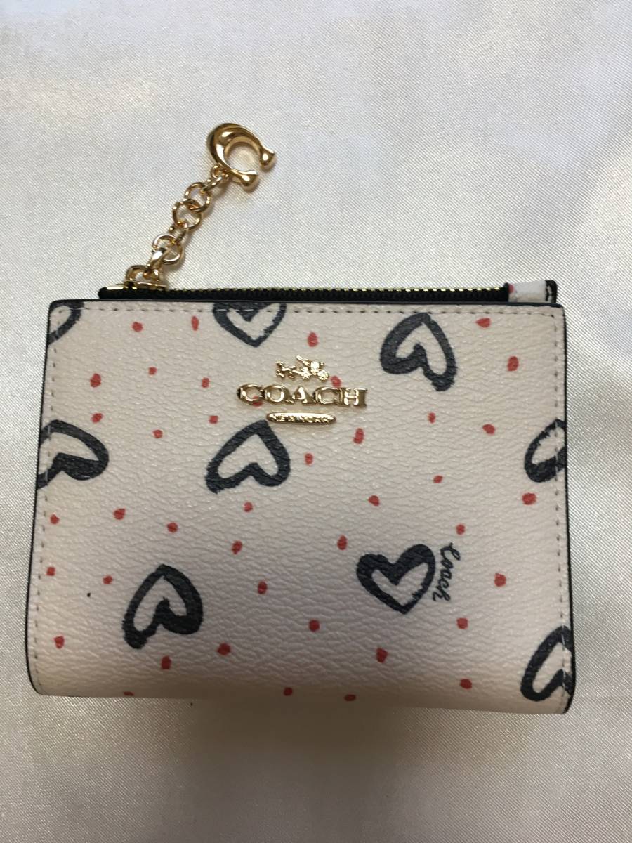 最新作 Coach コーチ コーチ ハート スモールウォレット ミニ財布 ２つ折り財布 女性用財布 売買されたオークション情報 Yahooの商品情報をアーカイブ公開 オークファン Aucfan Com